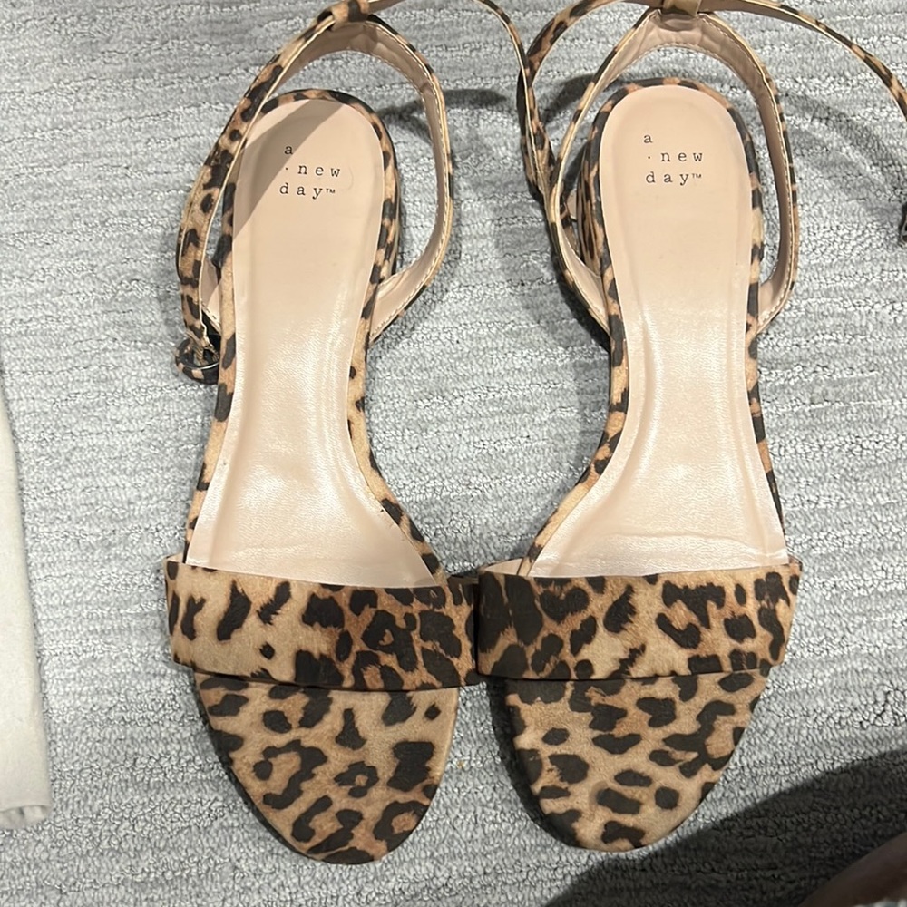 Leopard sandal
